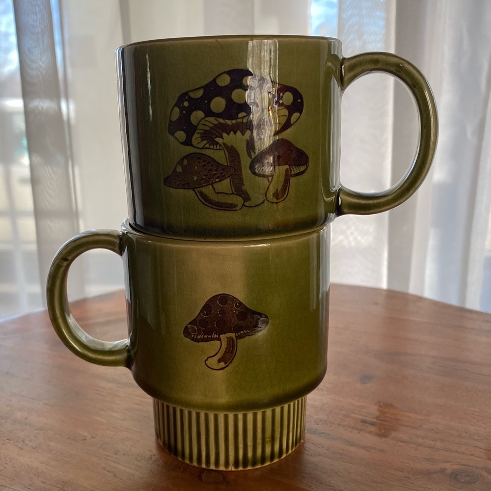 Rare* olive green mushroom mugs